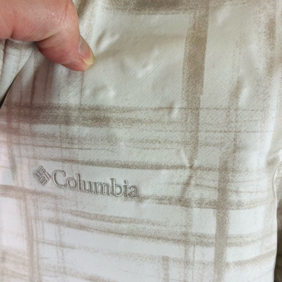 Columbia | White & Tan Omni Shield jacket Size XL - Picture 5 of 10